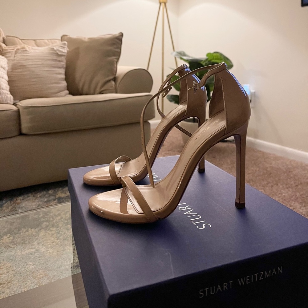 Stuart Weitzman
Nudistsong Ankle Strap Sandal